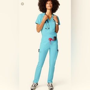 Limited edition neon blue Figs set